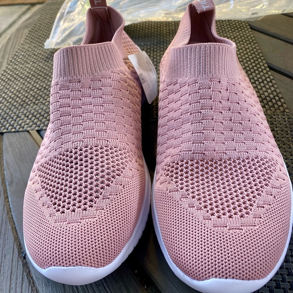TIOSEBON Pink Knit Slip-On Sneakers Size 8.5